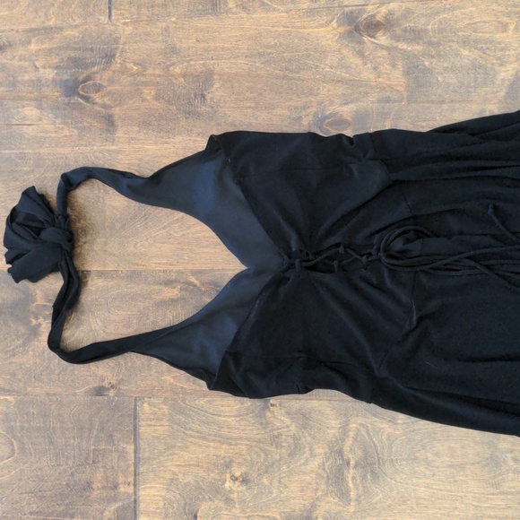 ⭐ 3/$12 ⭐ Venus Black Cocktail Halter Dress - Picture 4 of 5